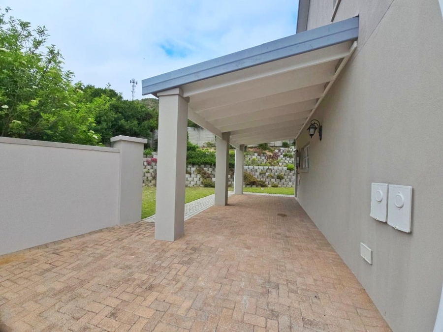 4 Bedroom Property for Sale in Sedgefield Central Western Cape